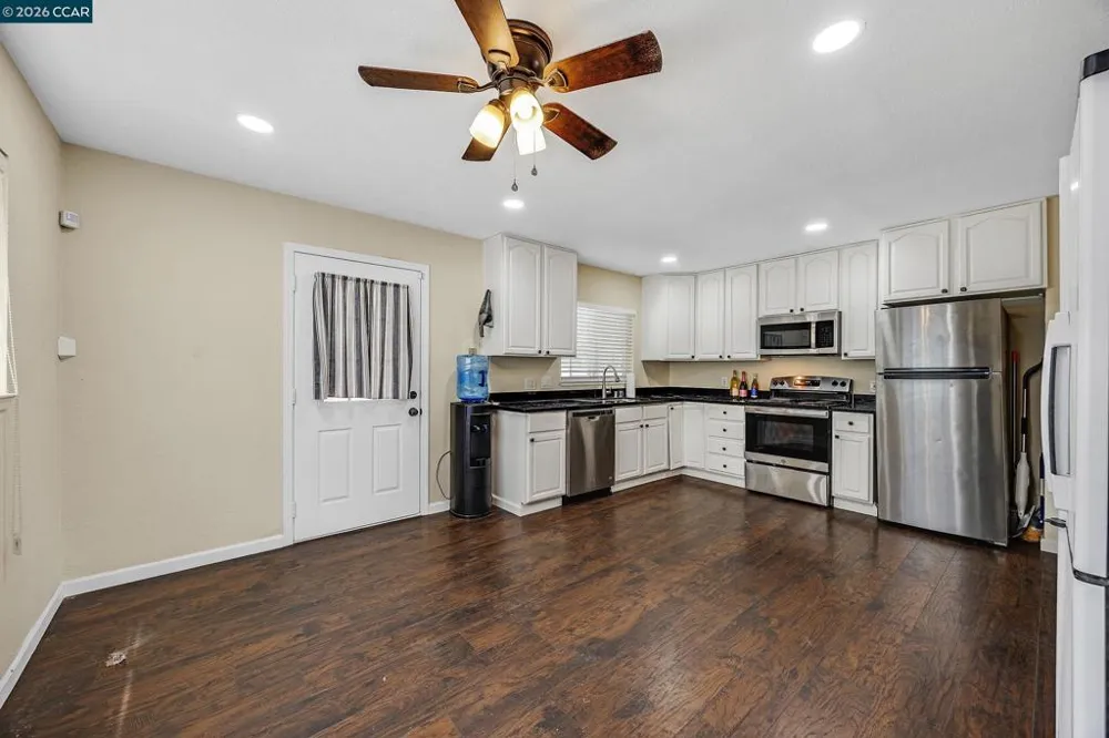 7 Lawrence Ave Antioch, CA 94509
