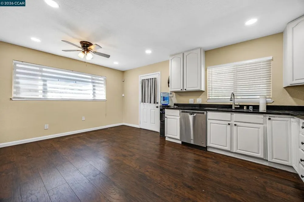 7 Lawrence Ave Antioch, CA 94509