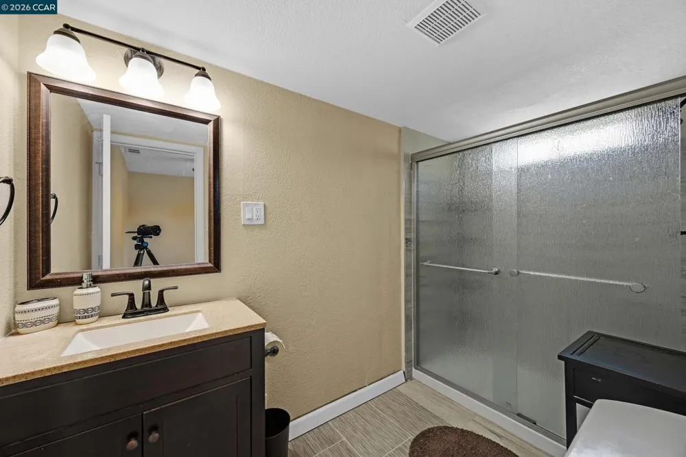 7 Lawrence Ave Antioch, CA 94509