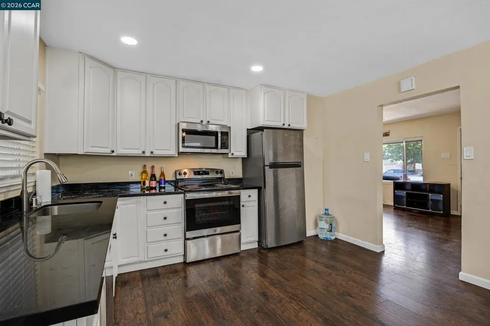 7 Lawrence Ave Antioch, CA 94509