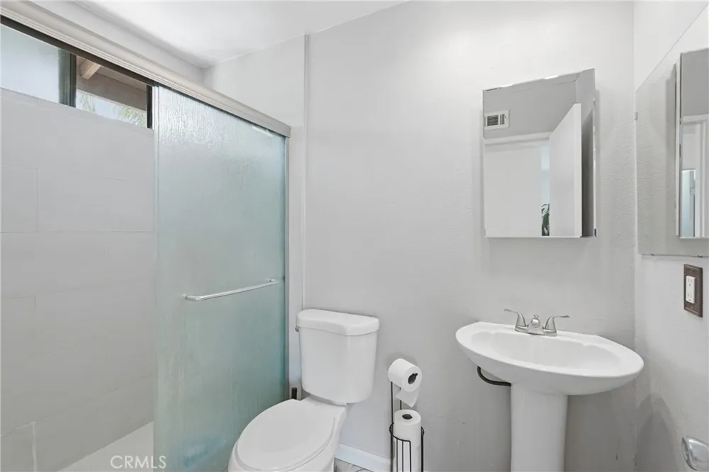 16115 Eucalyptus #A Bellflower, CA 90706