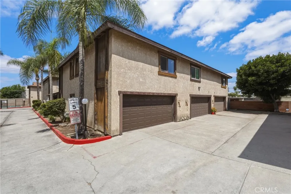 16115 Eucalyptus #A Bellflower, CA 90706
