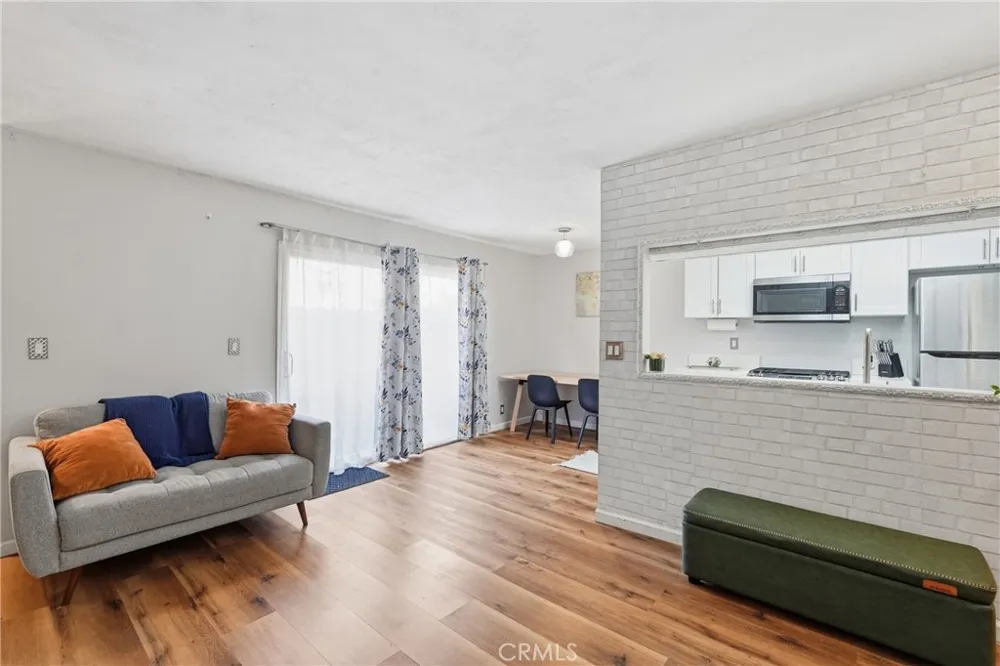 16115 Eucalyptus #A Bellflower, CA 90706