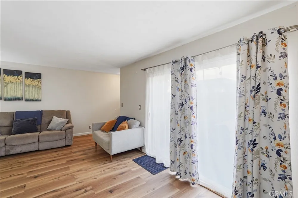 16115 Eucalyptus #A Bellflower, CA 90706
