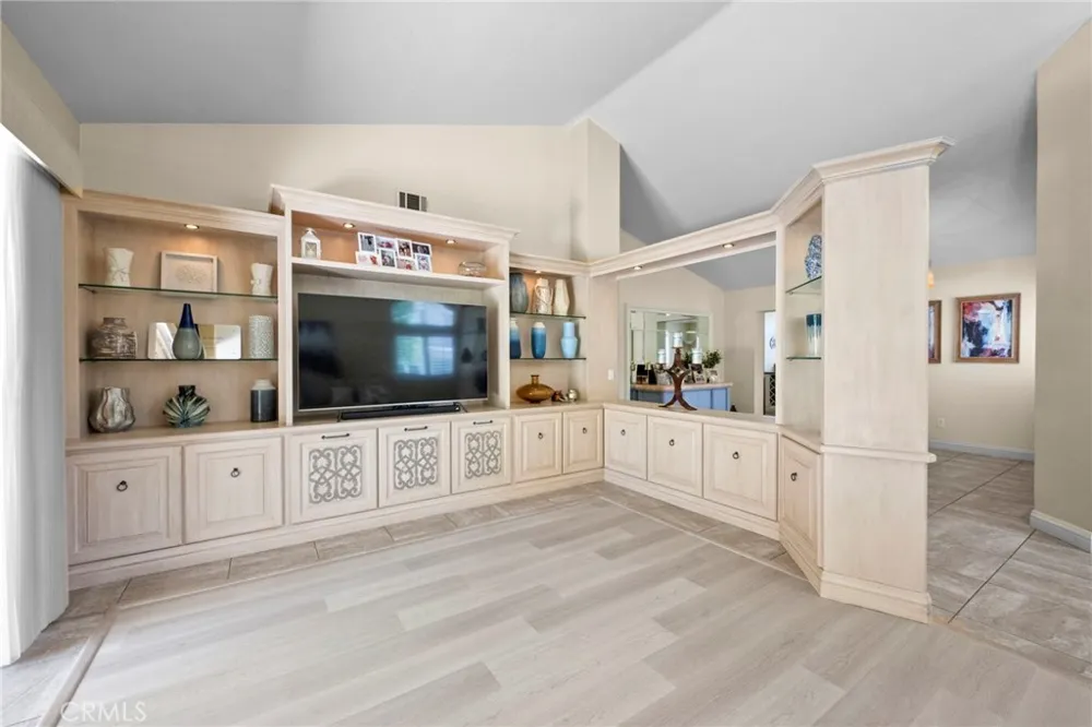 497 Bannister Way #B Simi Valley, CA 93065