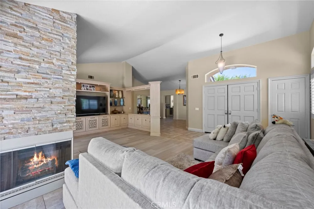497 Bannister Way #B Simi Valley, CA 93065