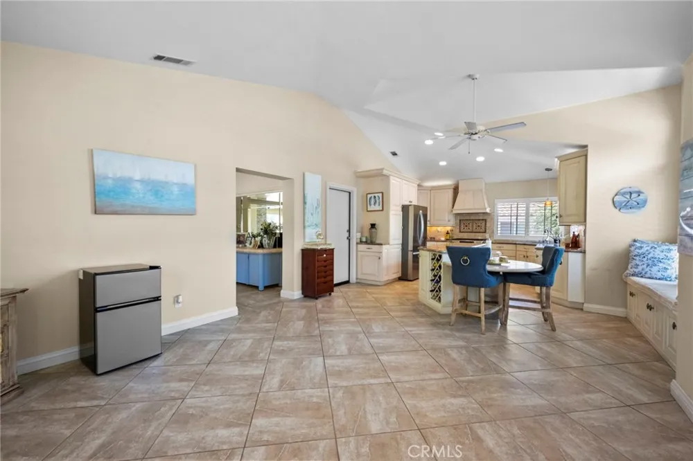 497 Bannister Way #B Simi Valley, CA 93065