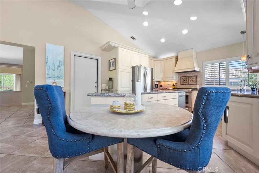 497 Bannister Way #B Simi Valley, CA 93065