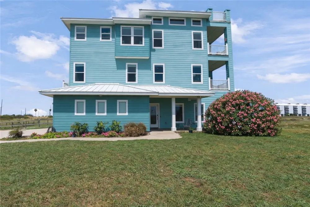 134 Mustang Island Estates Drive Port Aransas, TX 78373