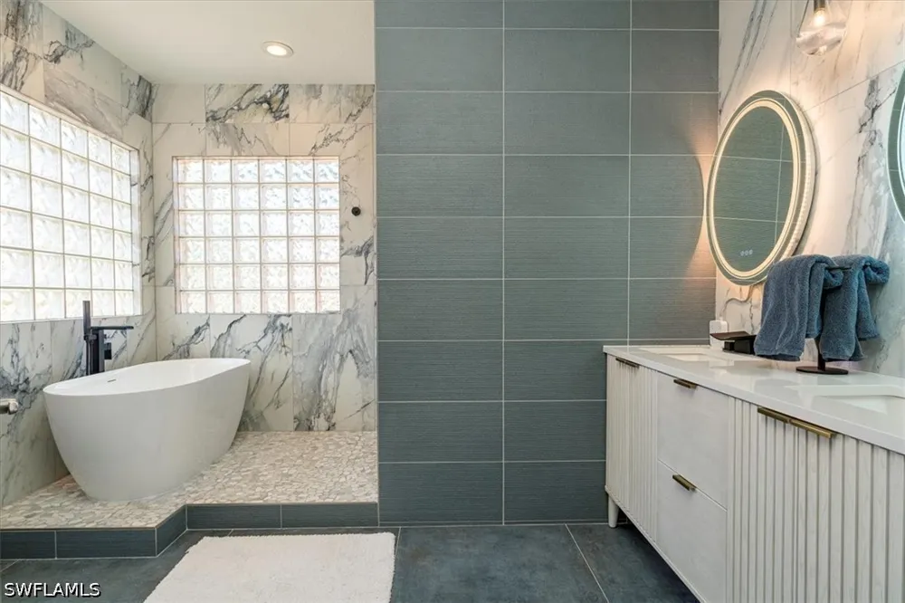 Martino Circle Naples, FL 34112