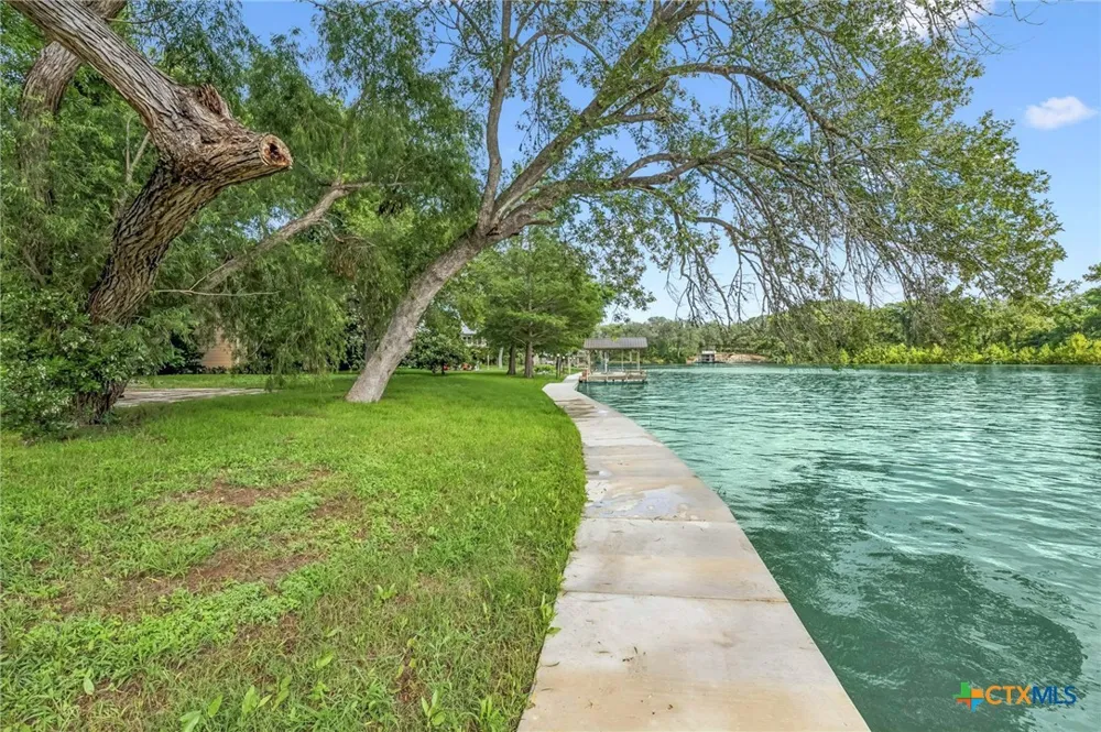 524 Turtle Lane Seguin, TX 78155