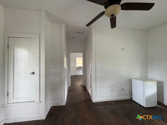 1017 W Nueces Street Victoria, TX 77901