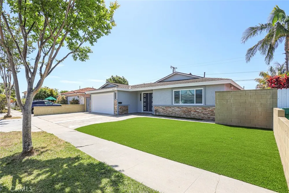 8872 Montrose Avenue Westminster, CA 92683