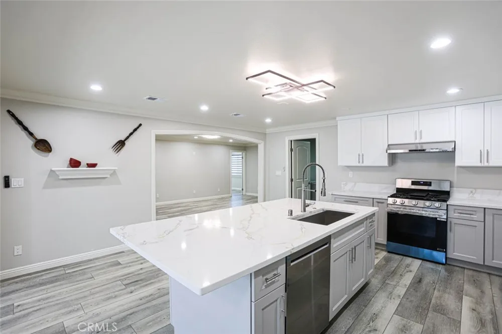 8872 Montrose Avenue Westminster, CA 92683