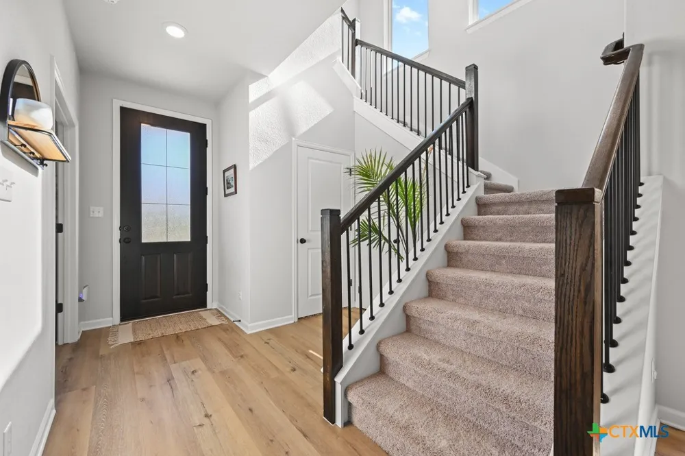 166 Twistleaf Drive Buda, TX 78610