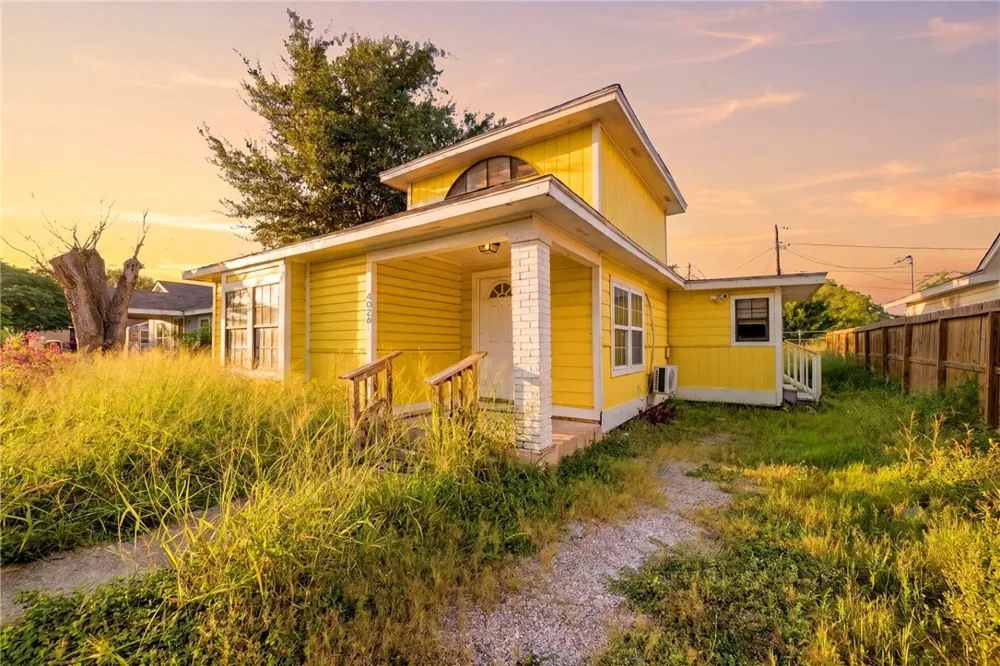 4026 Zapata Street Corpus Christi, TX 78405