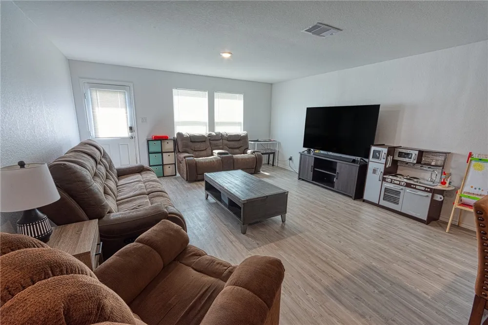 3225 El Dorado Drive Corpus Christi, TX 78410