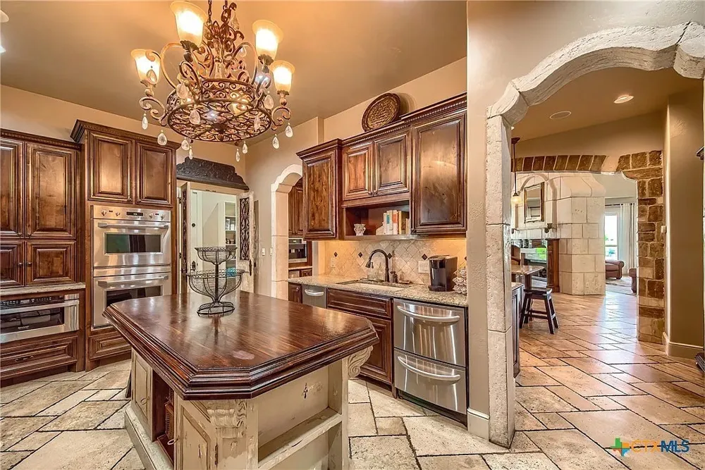 3620 Huber Road Seguin, TX 78155