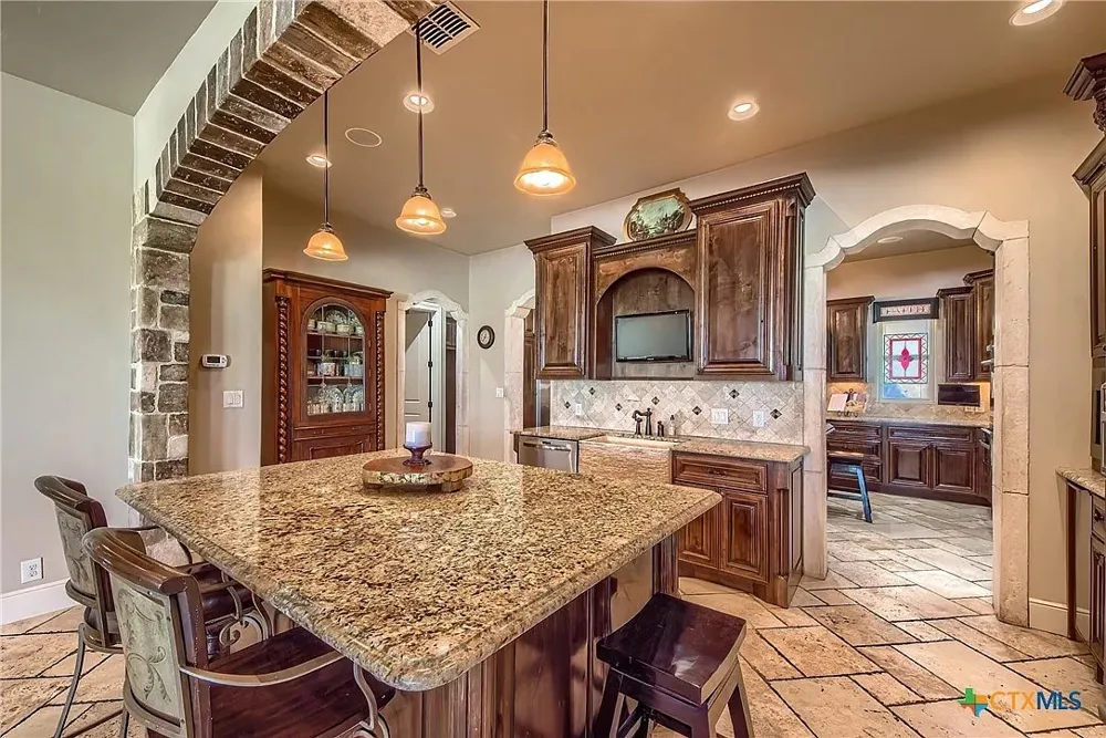 3620 Huber Road Seguin, TX 78155