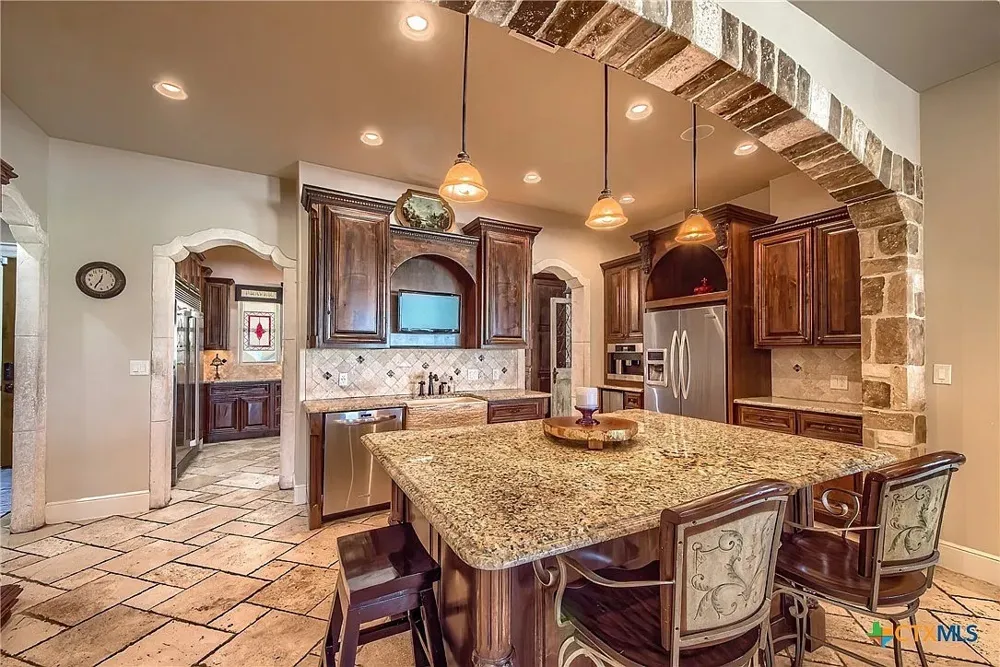 3620 Huber Road Seguin, TX 78155