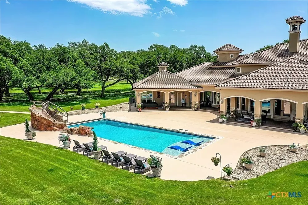 3620 Huber Road Seguin, TX 78155