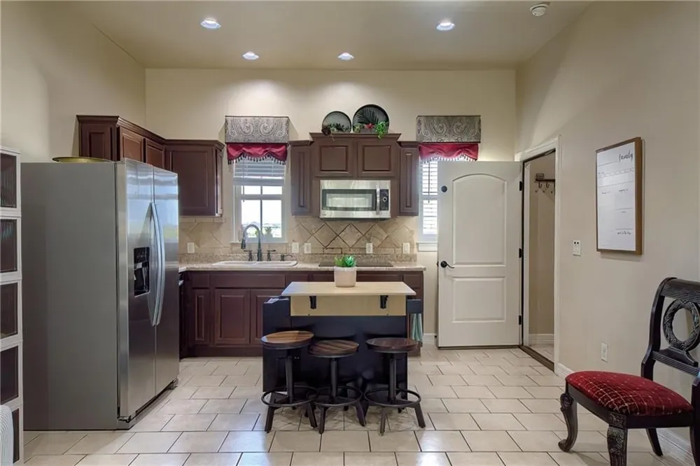 3620 Huber Road Seguin, TX 78155