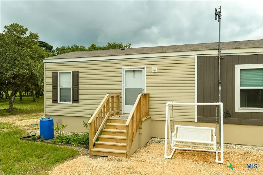 1291 County Road 157 Hallettsville, TX 77964