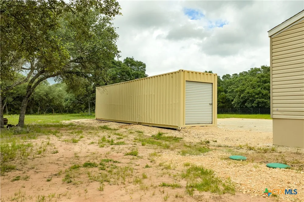 1291 County Road 157 Hallettsville, TX 77964