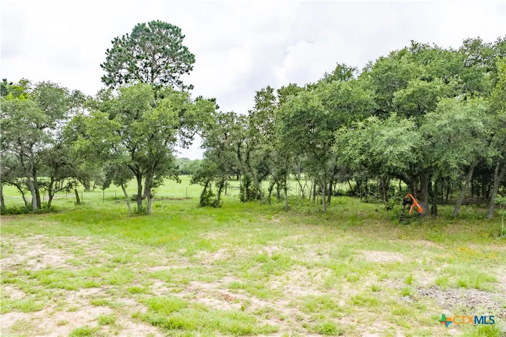 1291 County Road 157 Hallettsville, TX 77964
