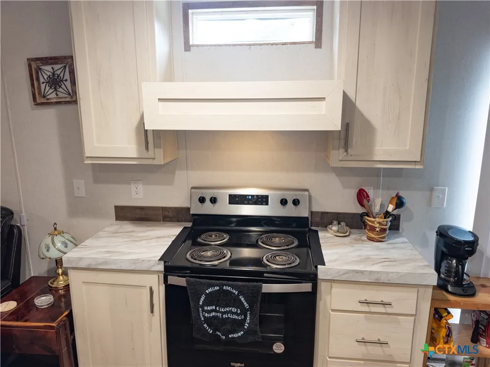 1291 County Road 157 Hallettsville, TX 77964