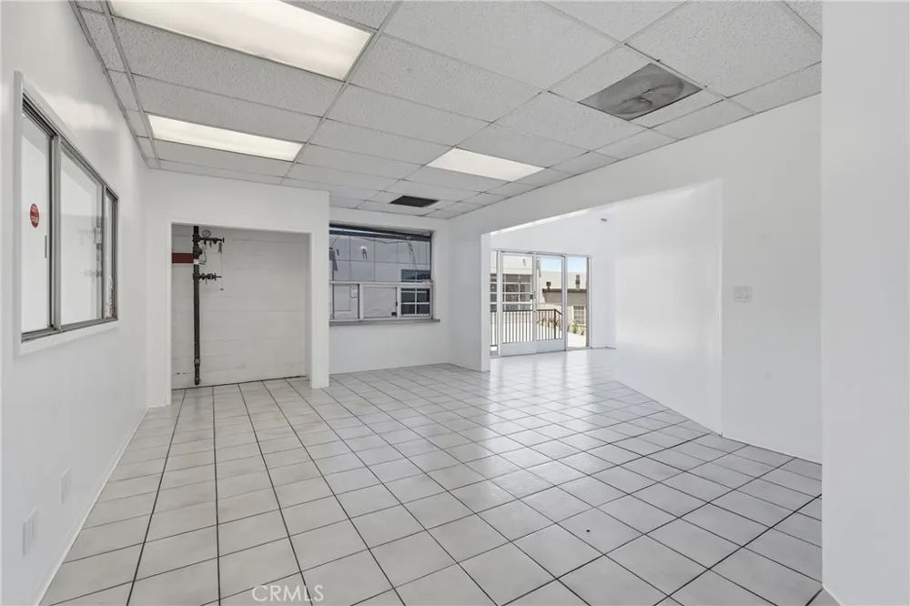 717 E El Segundo El Segundo, CA 90245