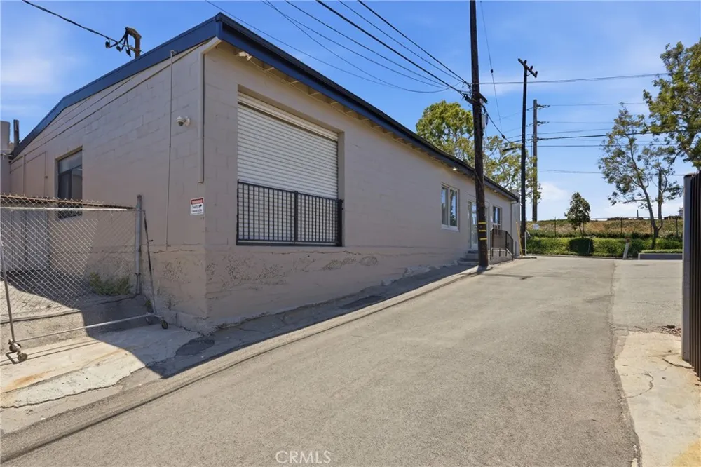 717 E El Segundo El Segundo, CA 90245