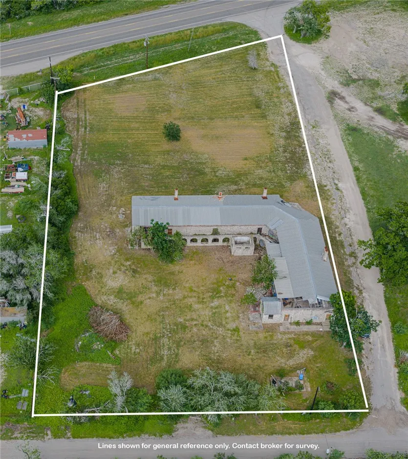 8985 US Hwy 181 Tuleta, TX 78162