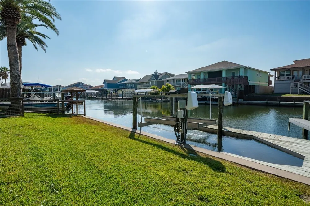 181 Port Saint Claire City By The Sea, TX 78336