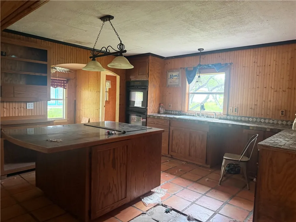 170 Navaho Sandia, TX 78383
