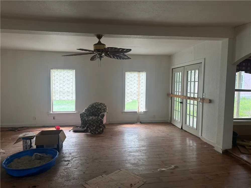 170 Navaho Sandia, TX 78383