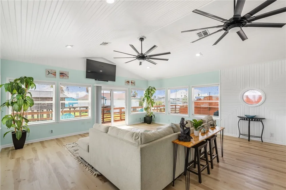 414 Sandpiper Ingleside on the Bay, TX 78362