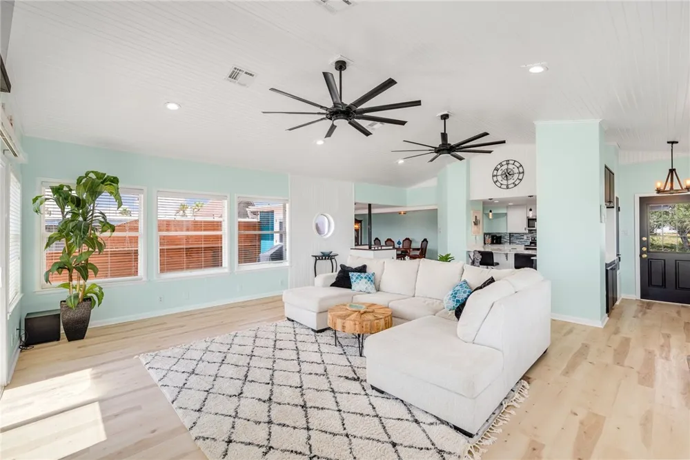 414 Sandpiper Ingleside on the Bay, TX 78362