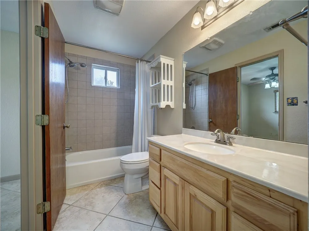 855 Jacoby Lane Aransas Pass, TX 78336