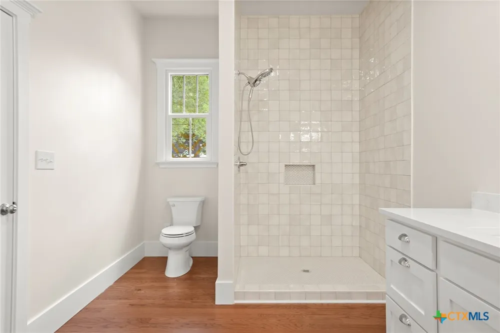 608 Cibilo Lockhart, TX 78644