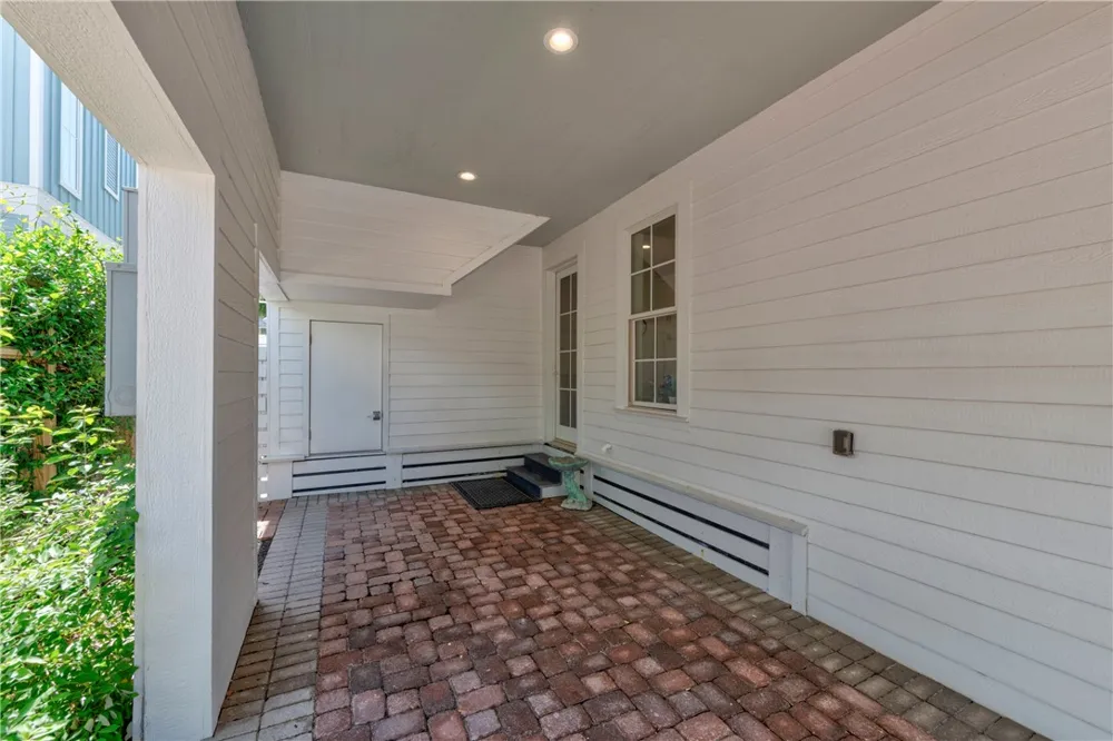 200 Round Road Port Aransas, TX 78373