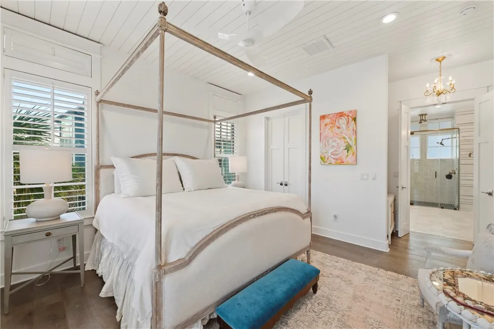 200 Round Road Port Aransas, TX 78373