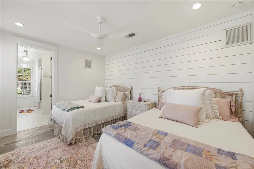 200 Round Road Port Aransas, TX 78373