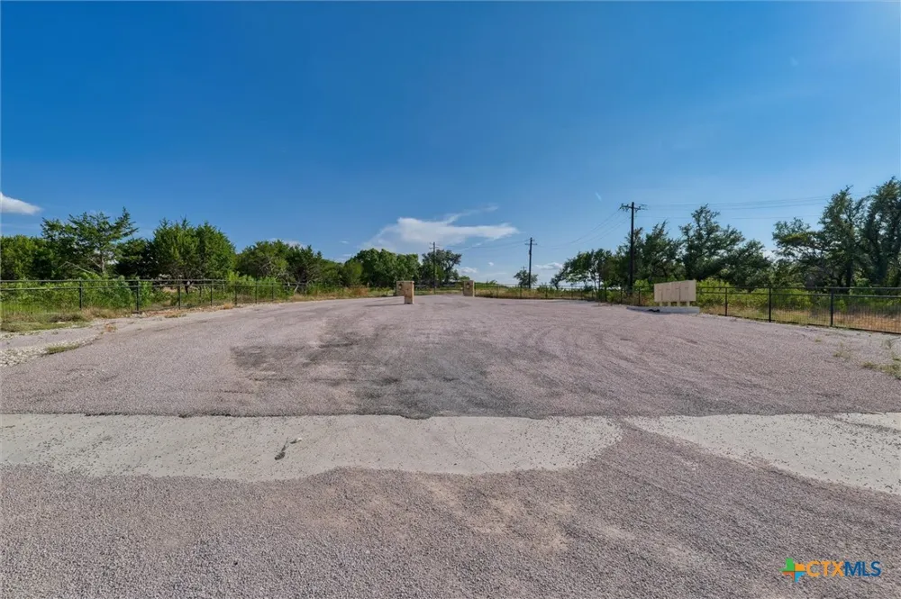 29 County Road 511 Hamilton, TX 76531
