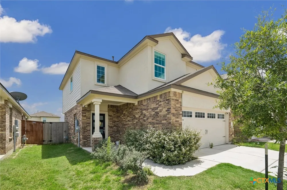 217 Canley Loop Hutto, TX 78634