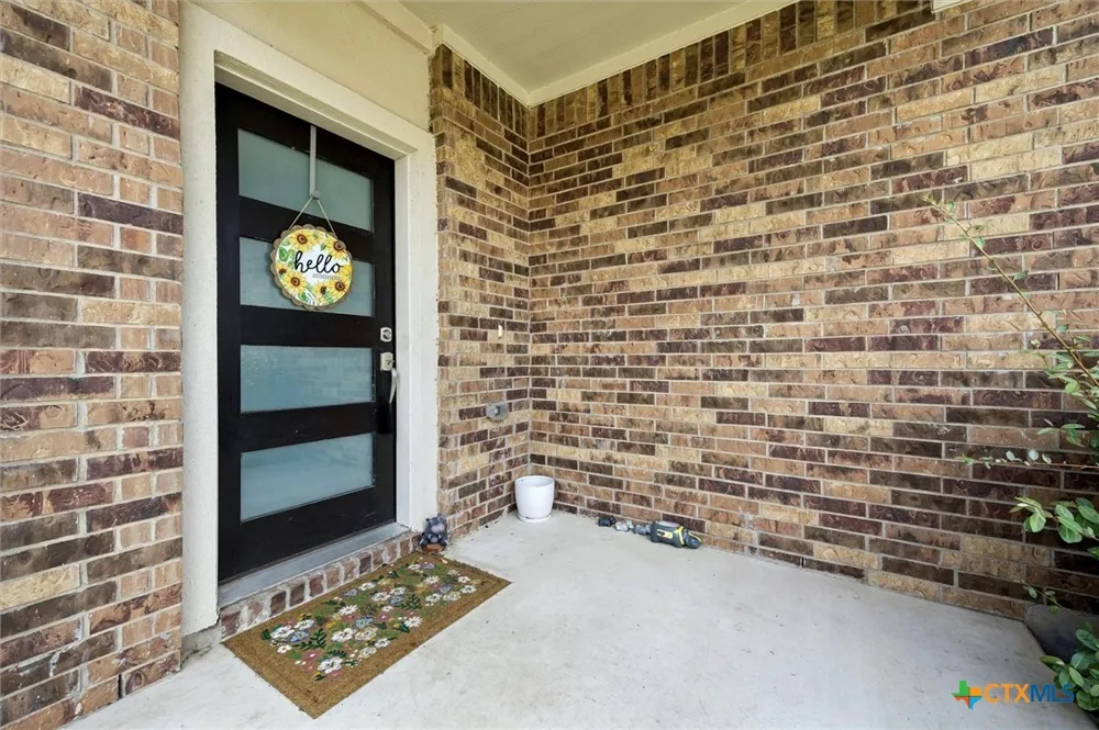 217 Canley Loop Hutto, TX 78634
