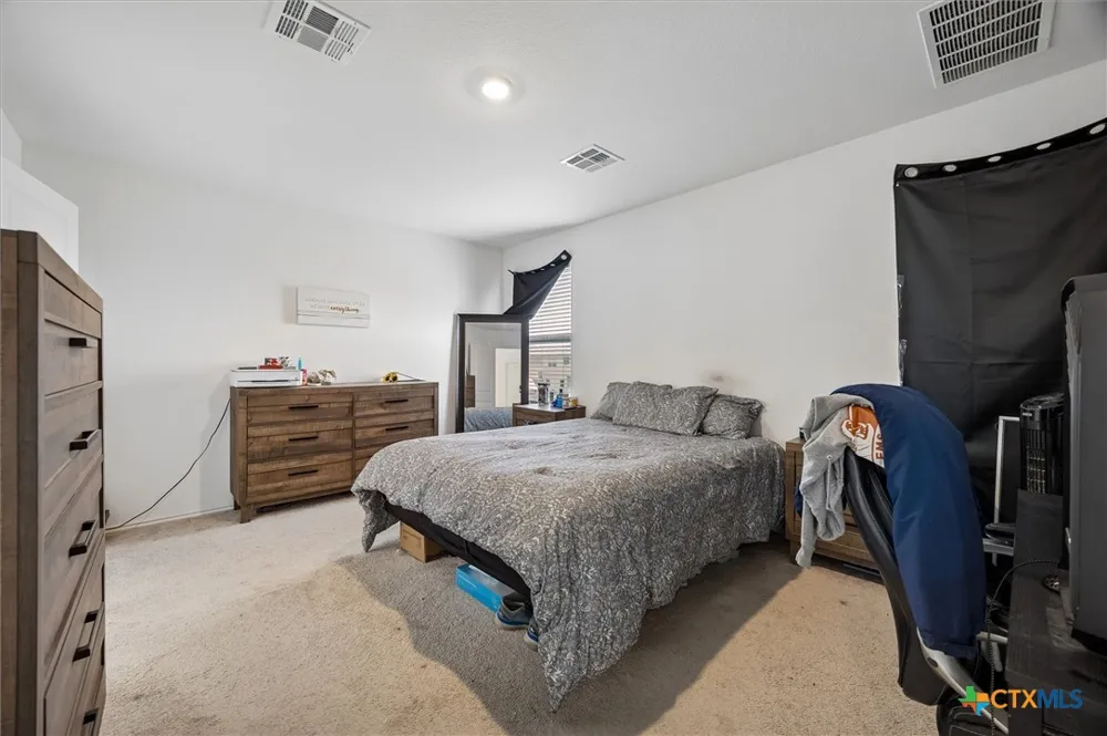 217 Canley Loop Hutto, TX 78634