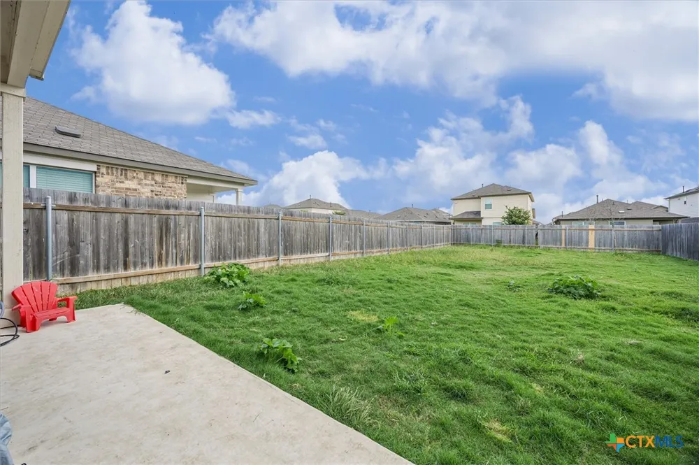 217 Canley Loop Hutto, TX 78634