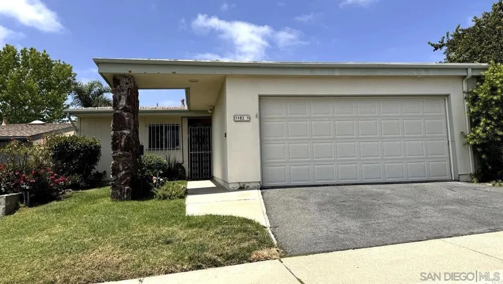 3902 Vista Campana #9 Oceanside, CA 92057