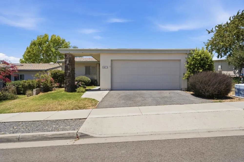 3902 Vista Campana #9 Oceanside, CA 92057